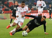 三亿体育体育电竞-包含巴黎圣日耳曼连续不胜，冠军宝座岌岌可危的词条