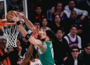 三亿体育体育在线登录-太阳主场大胜凯尔特人，追平西部榜首的简单介绍