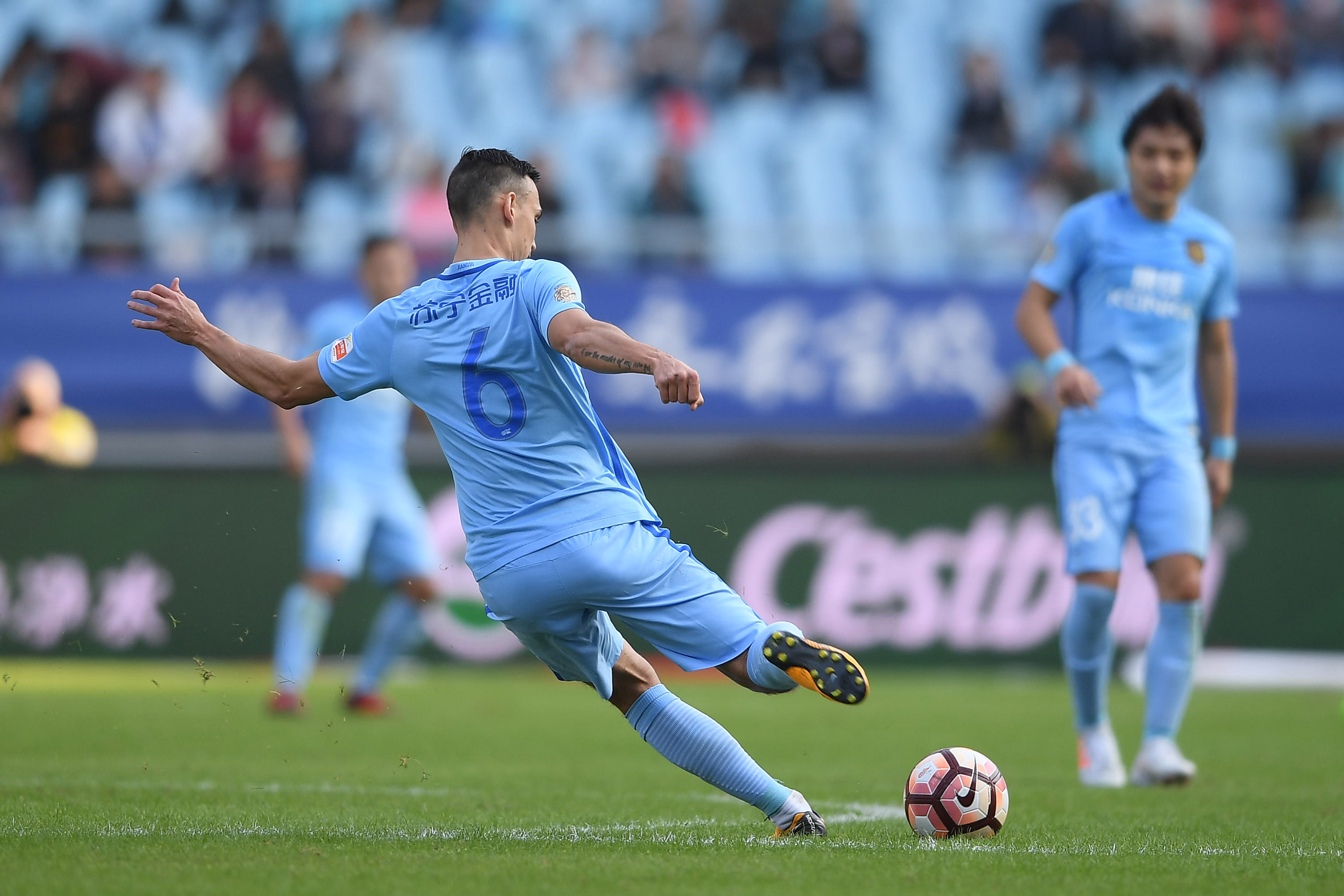 江苏苏宁展现出色表现，引发热议的简单介绍