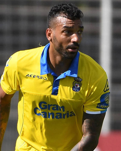 包含拉斯帕尔马斯绝杀获胜，提升保级信心的词条