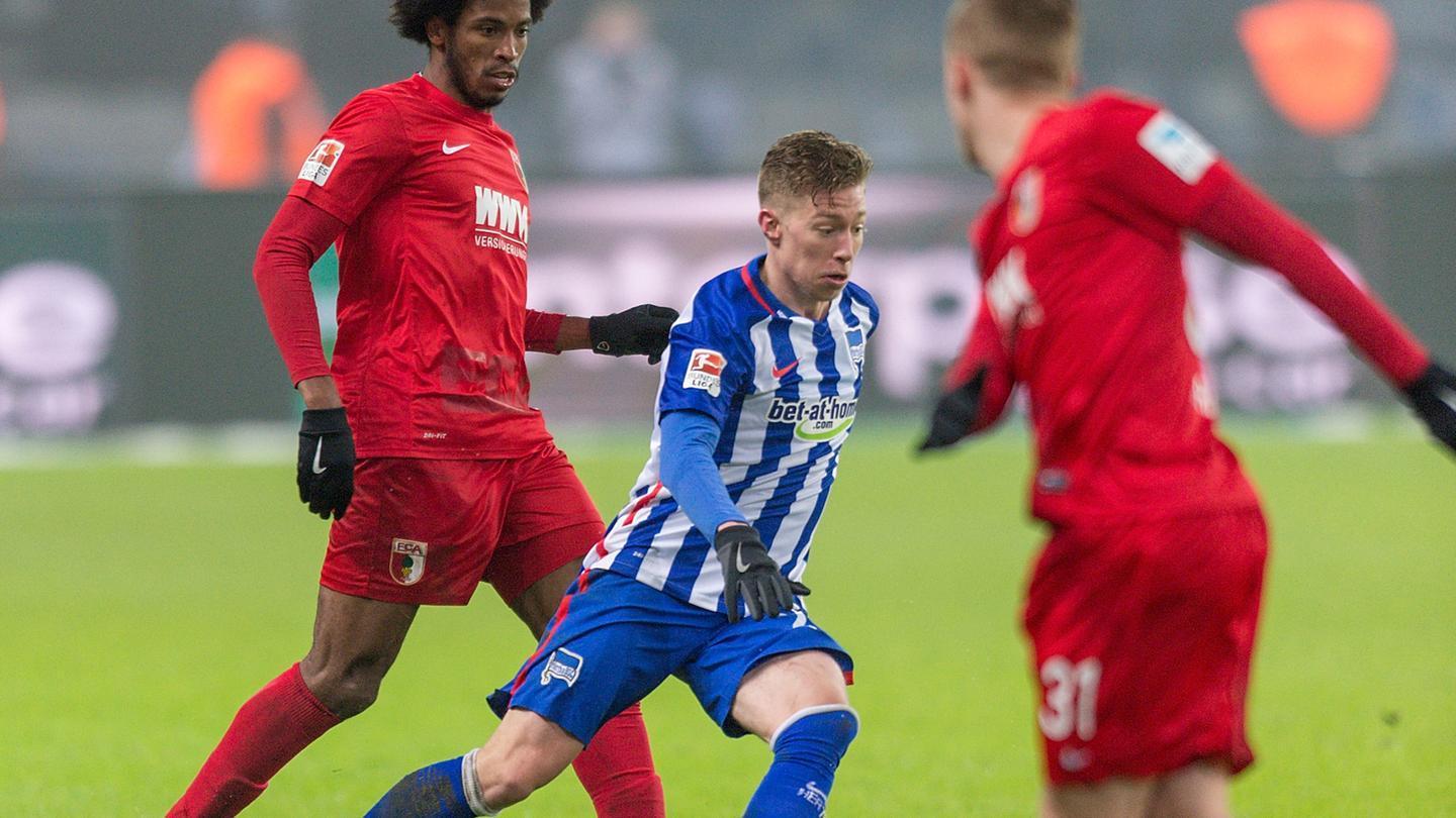 法兰克福主场大胜柏林赫塔，展现出强大的实力的简单介绍