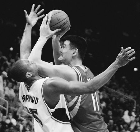 火箭双核狂砍80分，擒下老鹰