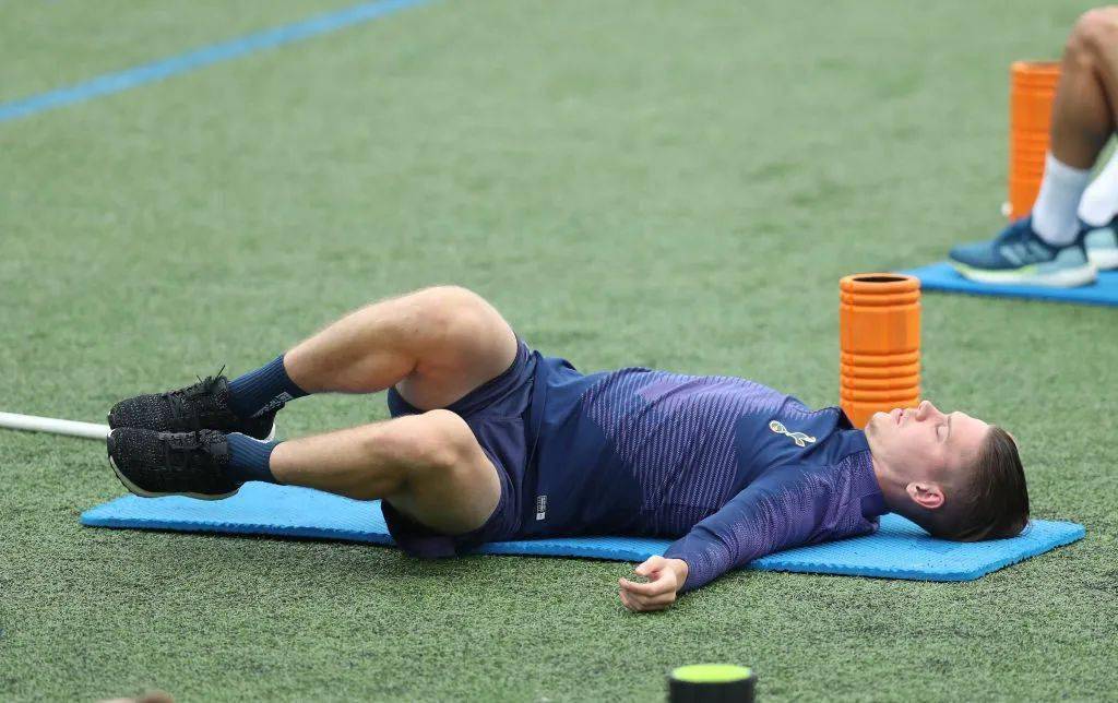 球队训练备战不力,表现疲态明显 球队训练备战不力,表现疲态明显