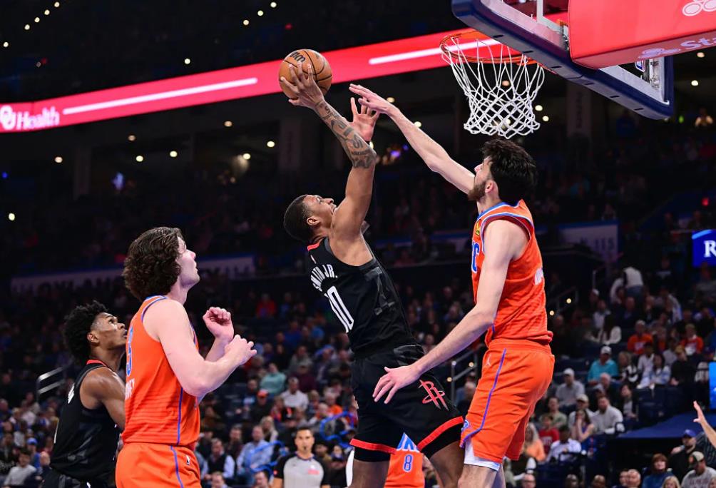 马刺反击击败黄蜂，寻求突破